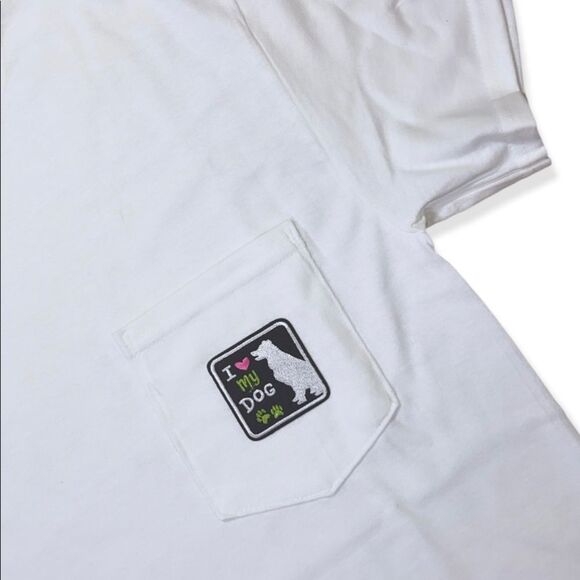 NWT Wool + Pepper Co. I Love My Dog Unisex Pocket Tee - Picture 2 of 3